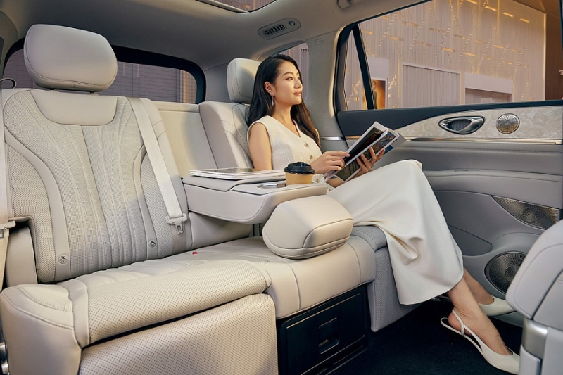 Флагманский кроссовер BYD Sealion 08: богатое оснащение и несколько вариантов начинки