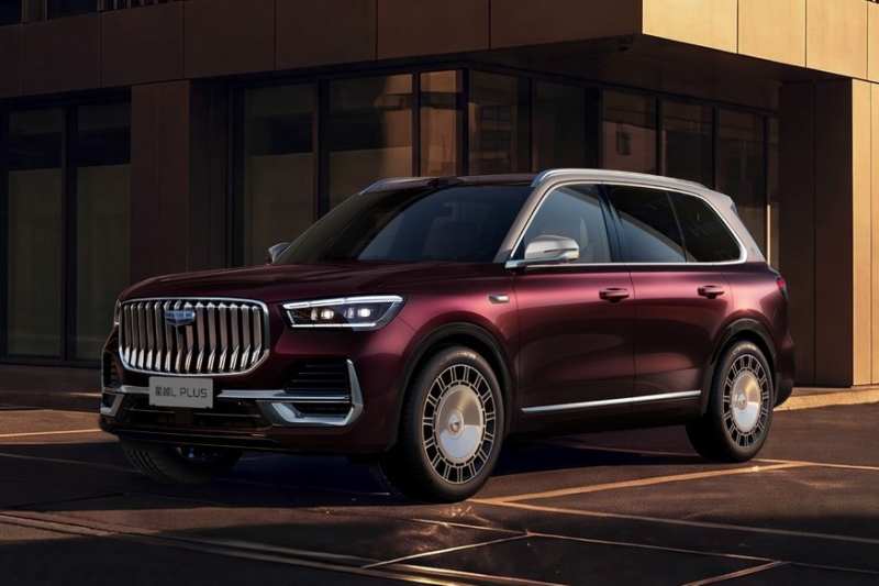 Флагманский кроссовер Geely Monjaro Plus показал свой интерьер