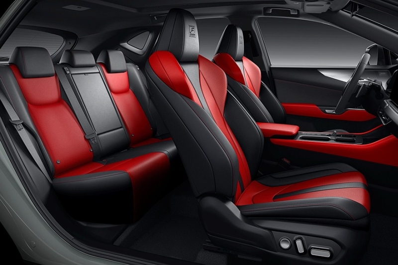 Обновлённый Lexus NX: упрощённый салон с парфюмом и настроенное на Нюрбургринге шасси