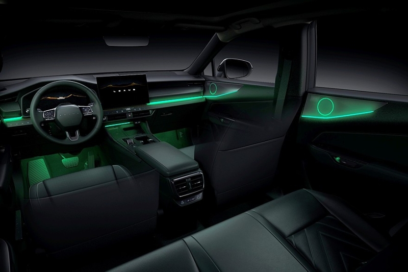 Обновлённый Lexus NX: упрощённый салон с парфюмом и настроенное на Нюрбургринге шасси