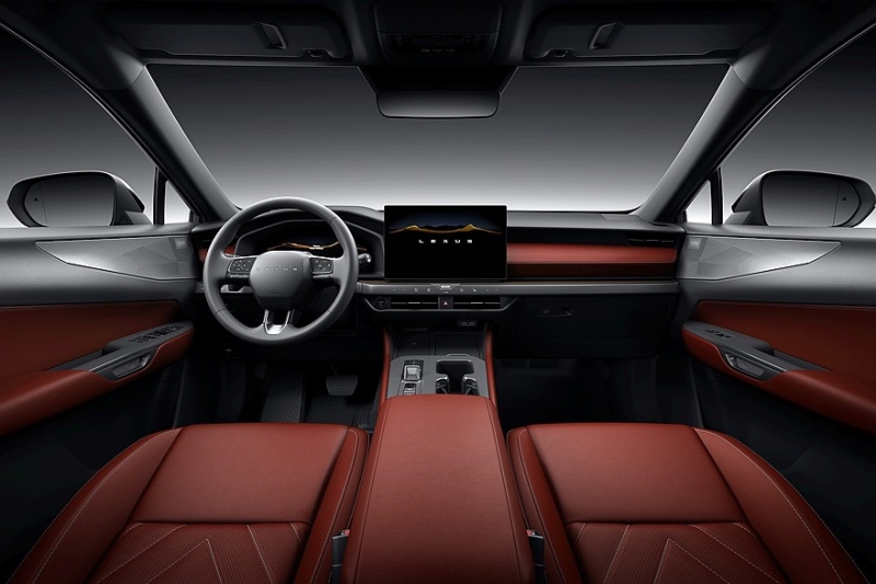 Обновлённый Lexus NX: упрощённый салон с парфюмом и настроенное на Нюрбургринге шасси