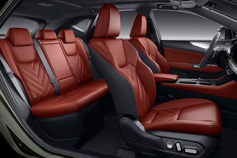 Обновлённый Lexus NX: упрощённый салон с парфюмом и настроенное на Нюрбургринге шасси