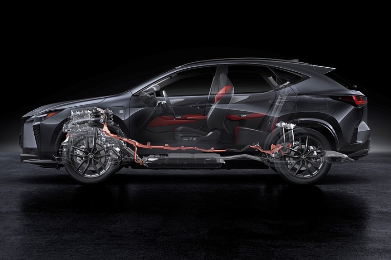 Обновлённый Lexus NX: упрощённый салон с парфюмом и настроенное на Нюрбургринге шасси