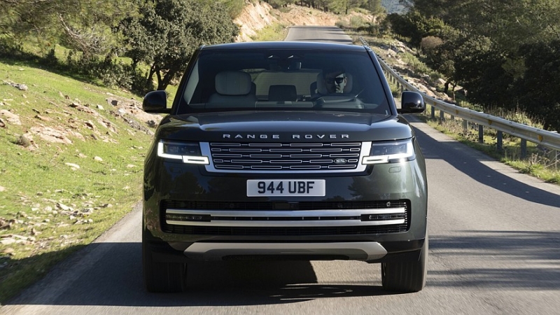 Range Rover Electric полностью рассекречен: средние характеристики за бешеные деньги