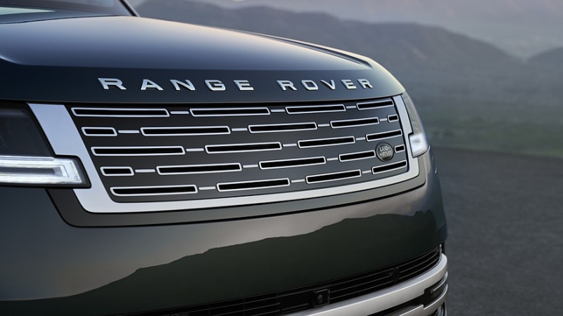 Range Rover Electric полностью рассекречен: средние характеристики за бешеные деньги