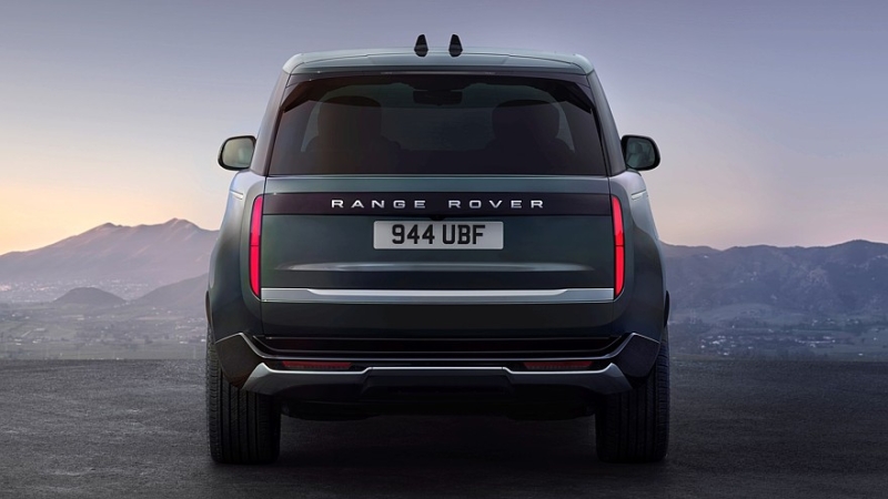 Range Rover Electric полностью рассекречен: средние характеристики за бешеные деньги